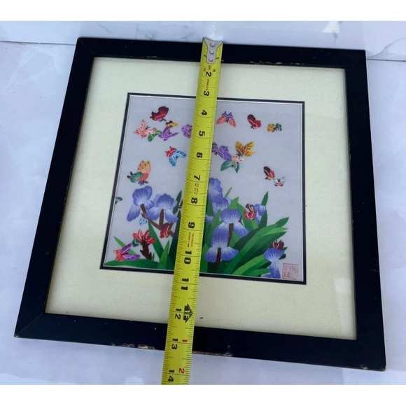Suzhou Pure Silk Thread Embroidery Butterfly Garden Handmade Art Framed Sz 13x13 - Picture 7 of 10